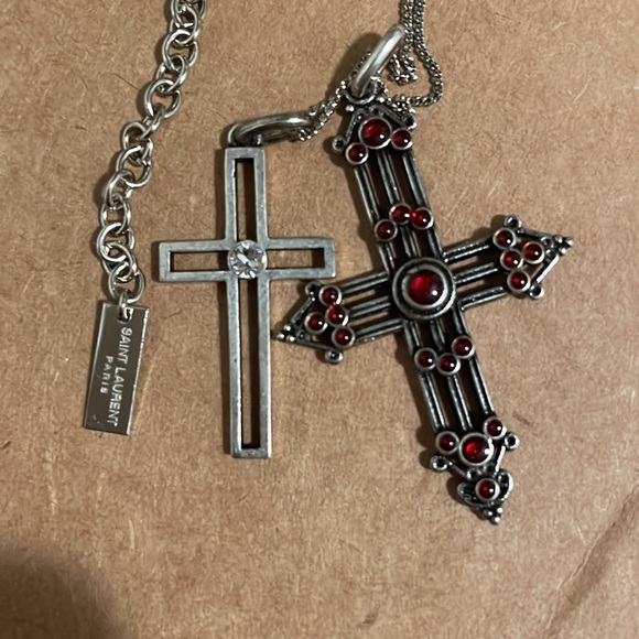 Double Cross Pendant Necklace
SAINT LAURENT - Picture 4 of 5